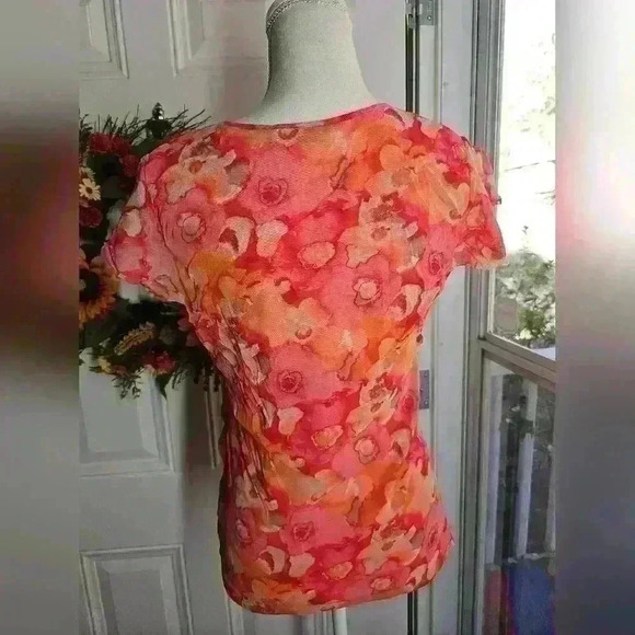 Apt 9 pink and orange ruffled shirt medium - Picture 2 of 3
